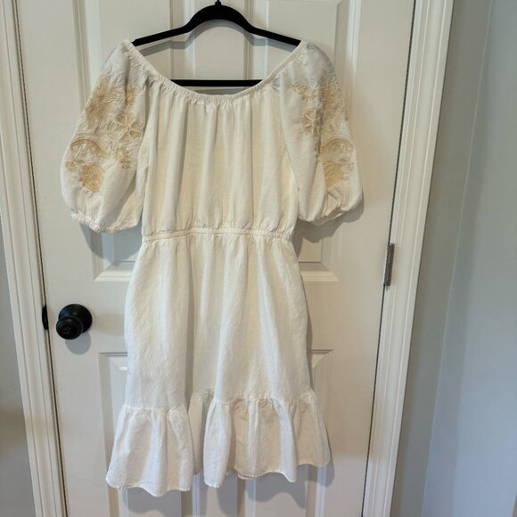White Stretchy Dress with Floral Embroidery - Size Medium - Picture 8 of 8